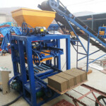 QT4-24 Semi Automatic Vibrating Cement Concrete Block Moulding Machine Price