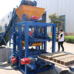 QT4-24 Semi Automatic Vibrating Cement Concrete Block Moulding Machine Price
